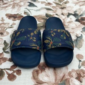 Vans Slide On Sandals (9M) (NWOT)